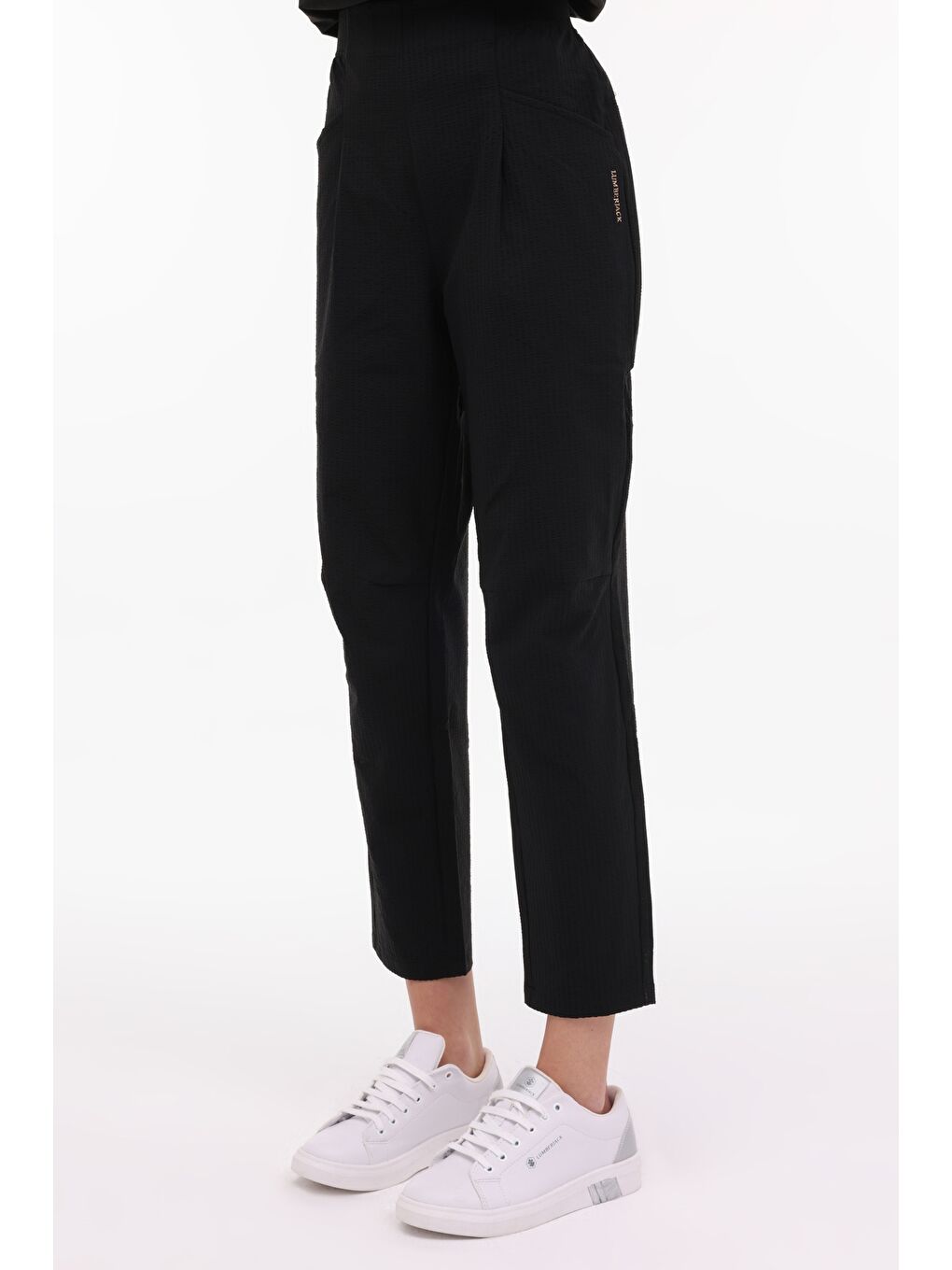 WL TEE 22BEF010 4PR Siyah Kadın Eşofman Altı