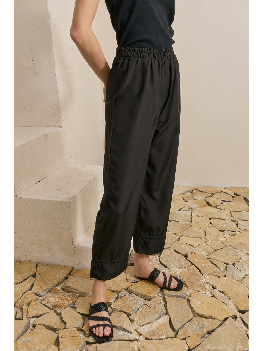 Geniş Paçalı Tesettür Mayo Pantolon Siyah-3