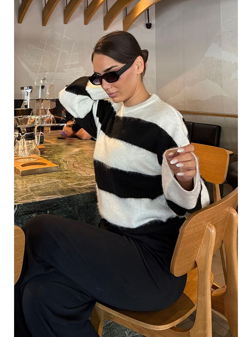 Siyah Bisiklet Yaka Çizgili Triko Kadın Kazak Mg2472