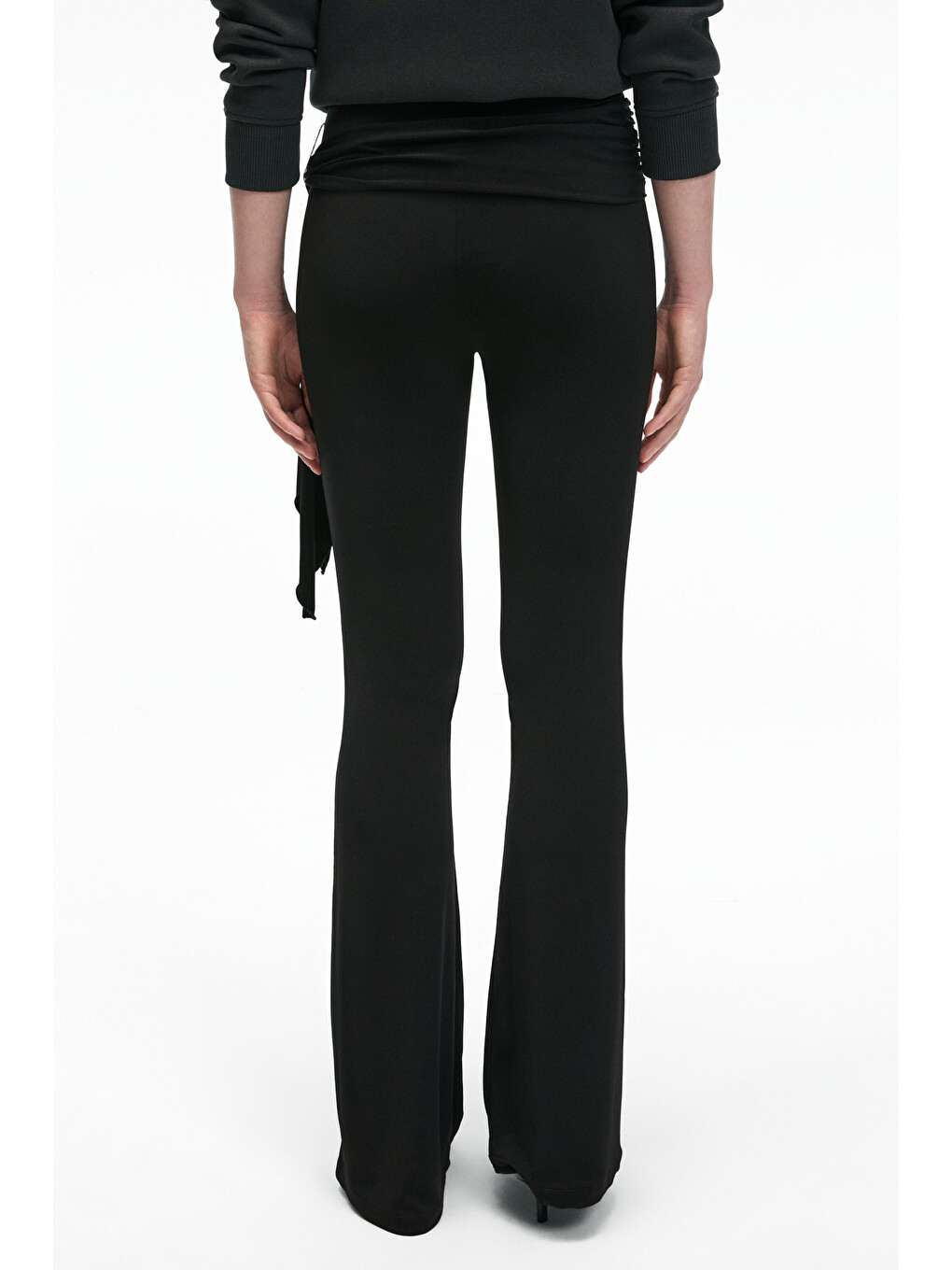 Siyah AYSHUR Kadın Esnek Kumaşlı Kemer Detaylı Geniş Paçalı Slim Fit SİYAH Pantolon-5