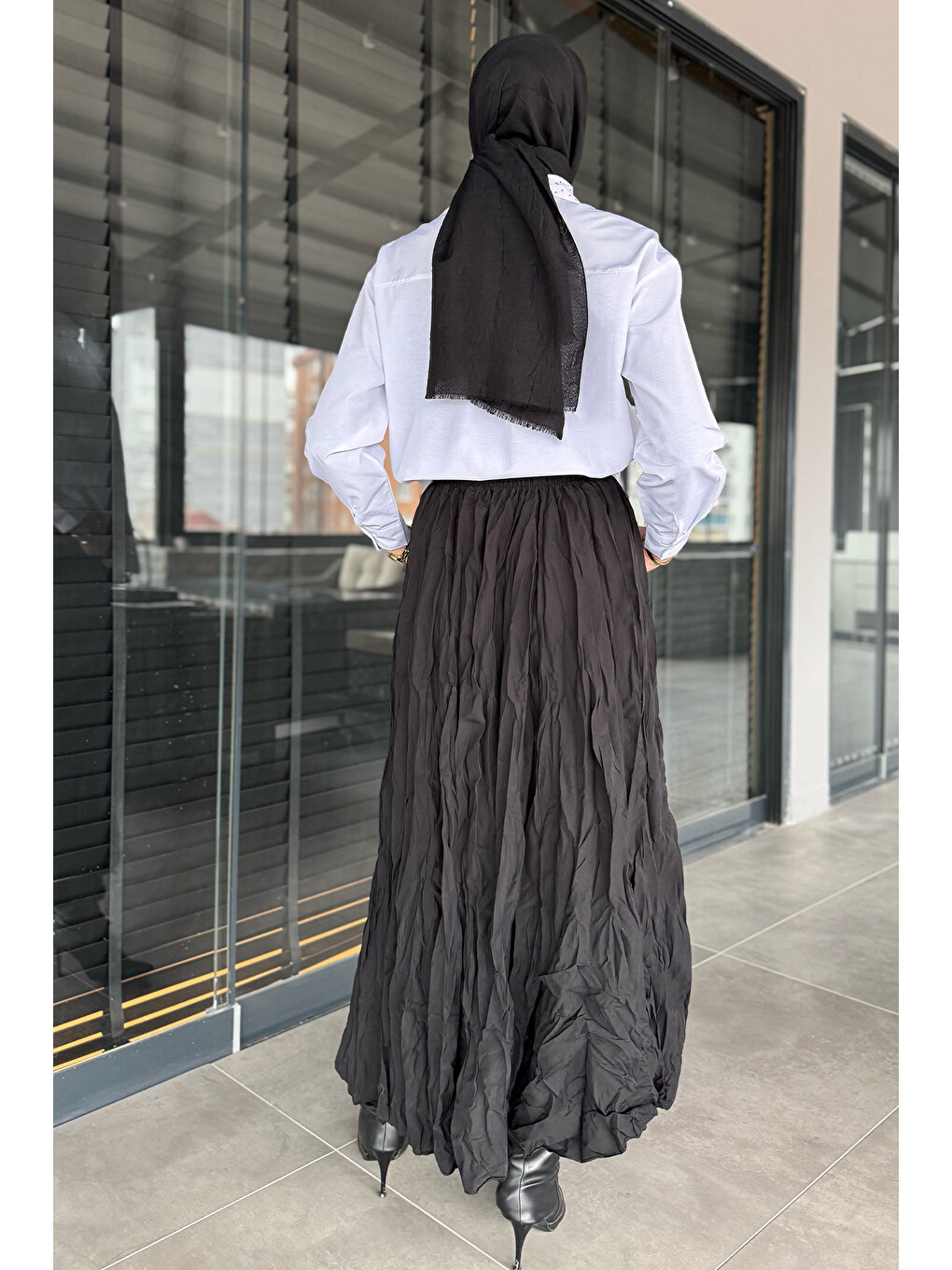 Siyah Bel Lastikli Krinkıl Vual Tesettür Etek-7