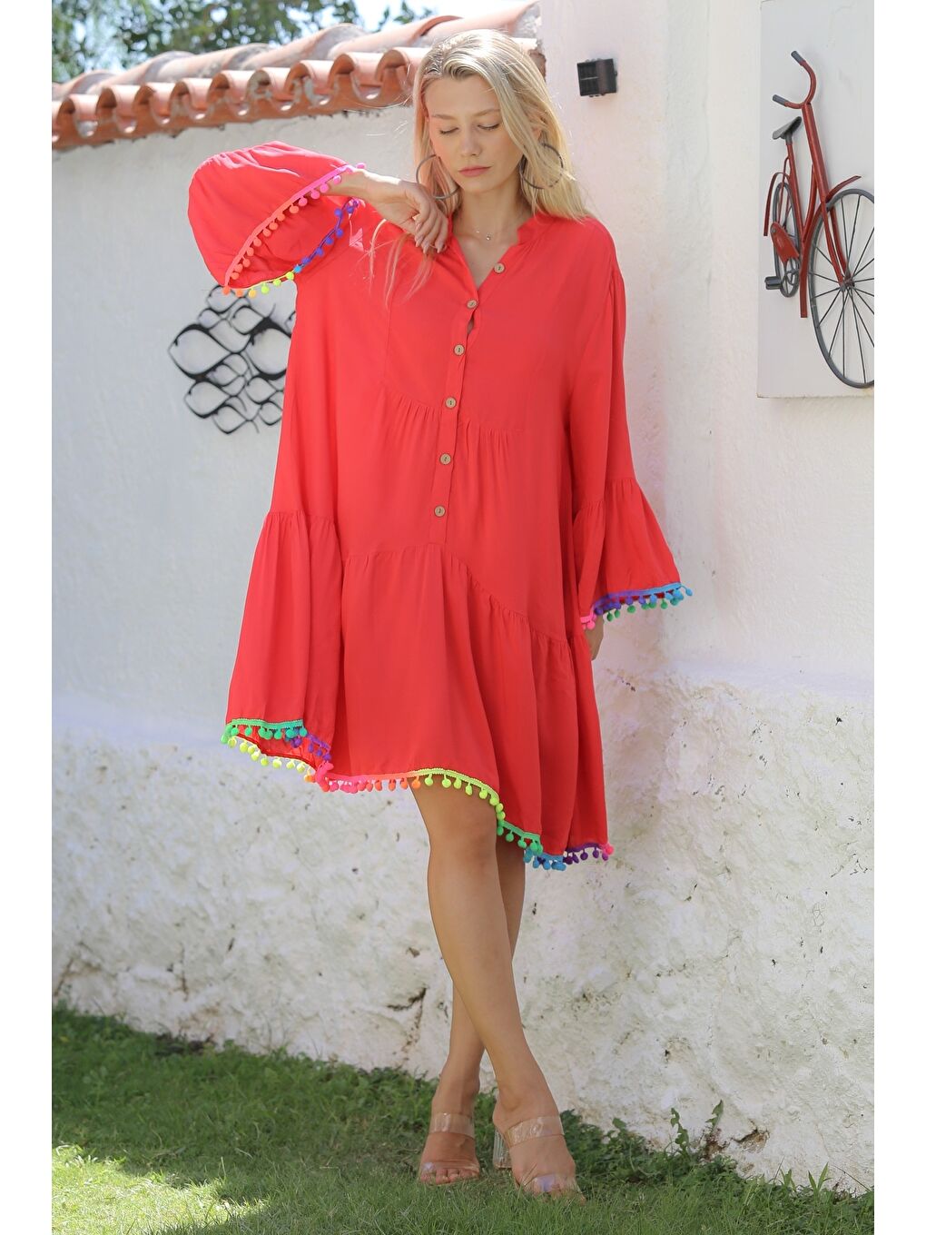 Kırmızı Hakim Yaka Fırfırlı Kol Düğmeli Eteği Fırfırlı Ponponlu Dokuma Casual Elbise-6