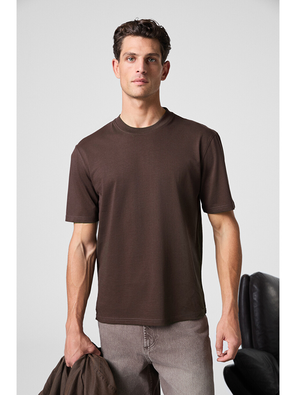 Kahverengi Solo Erkek %100 Organik Pamuklu Kalın Dokulu Comfort Fit Bisiklet Yakalı KAHVERENGİ T-Shirt