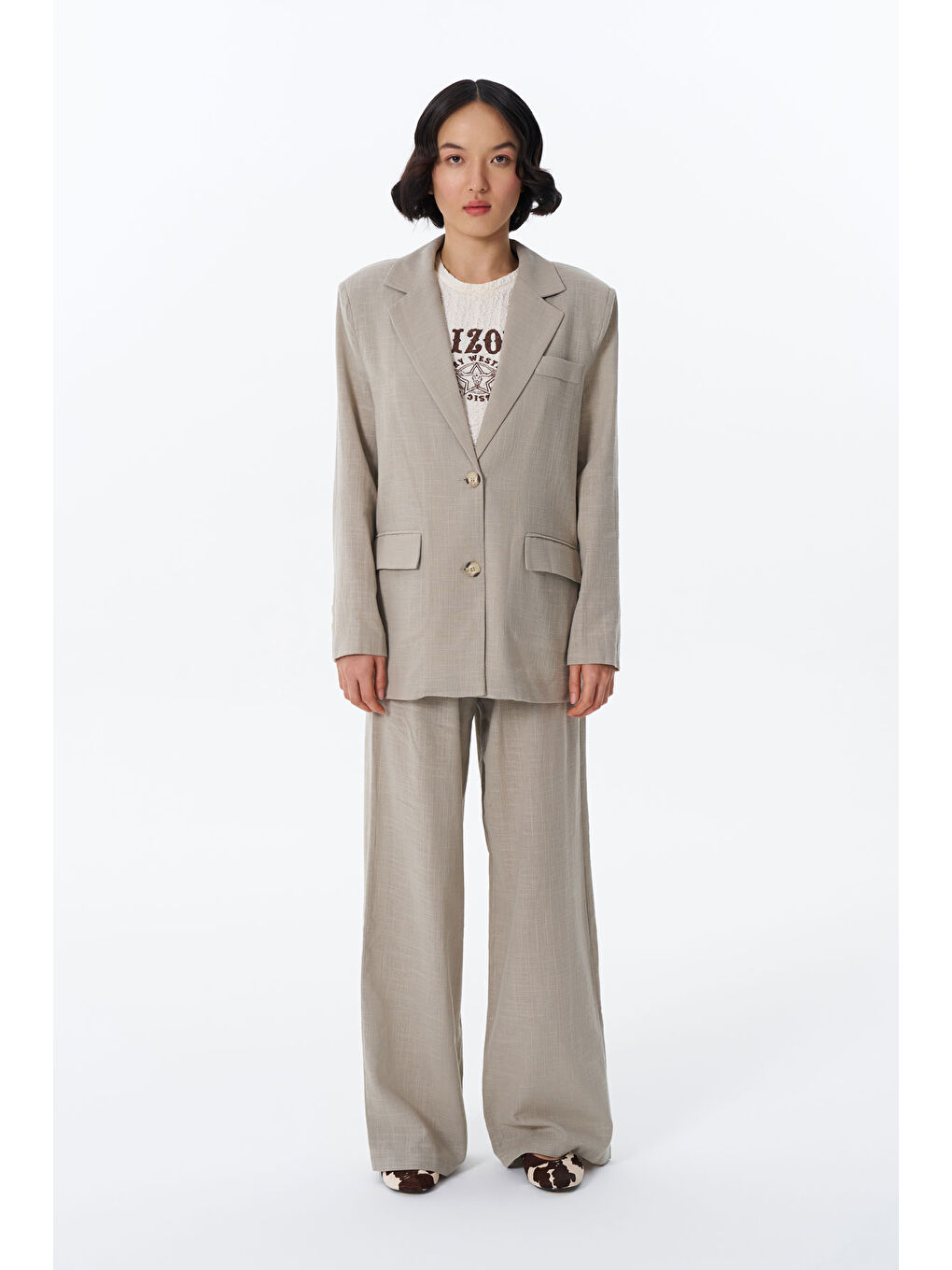 Kol Düğme Aksesuarlı İnce Çizgili Blazer Ceket Bej-1