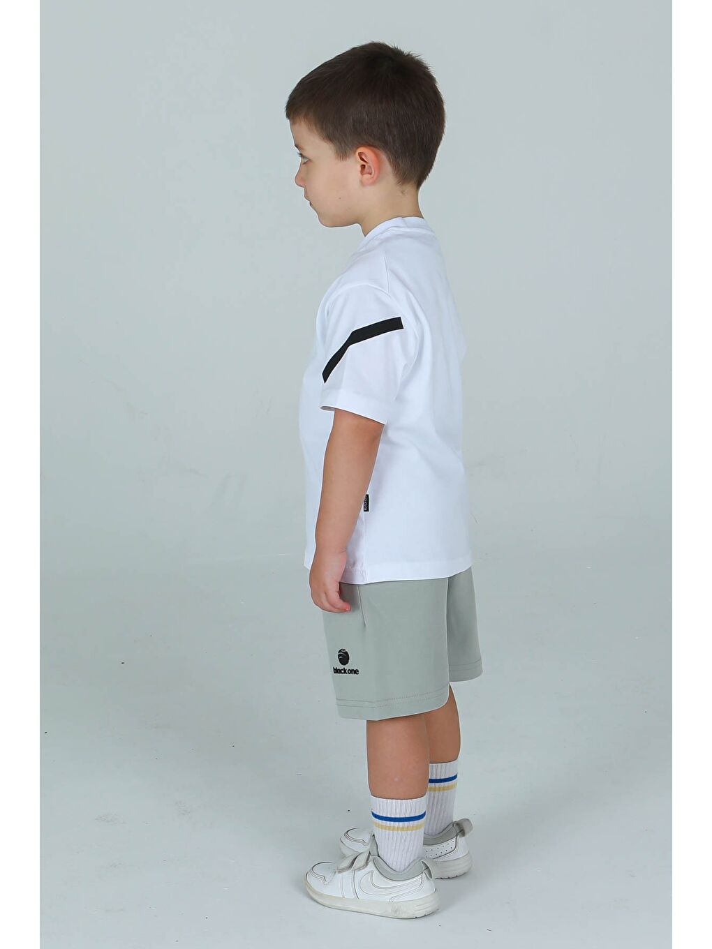 Beyaz Bisiklet Yaka Çizgi Baskı Detaylı Tişört Ayarlanabilir Bel Lastikli Takım-2