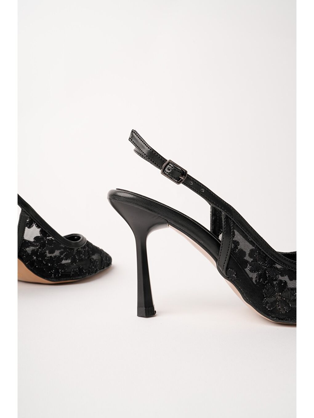 Siyah ARİS Dantel Detaylı Sivri Burun Arkası Açık İnce Topuklu Kadın Abiye Ayakkabı-2