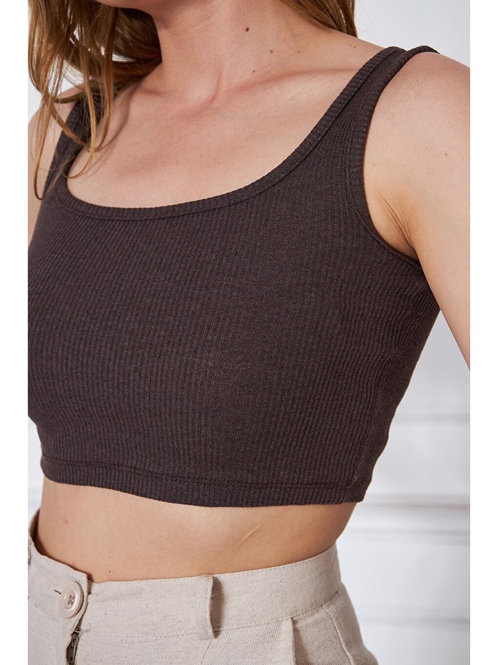 Kahverengi Kadın Askılı Crop Top Bluz-1