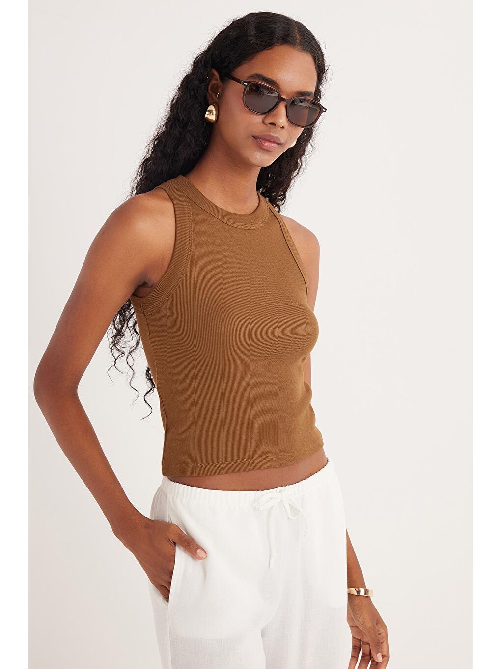 Kadın Slim Fit Halter Yaka Modal Kumaş Kahverengi Body Atlet-4