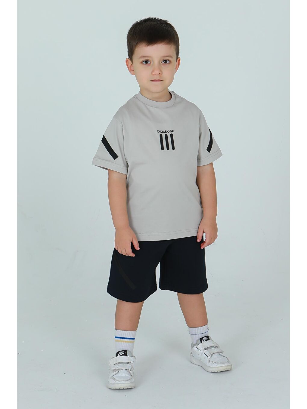 Gri Bisiklet Yaka Çizgi Baskı Detaylı Tişört Ayarlanabilir Bel Lastikli Takım