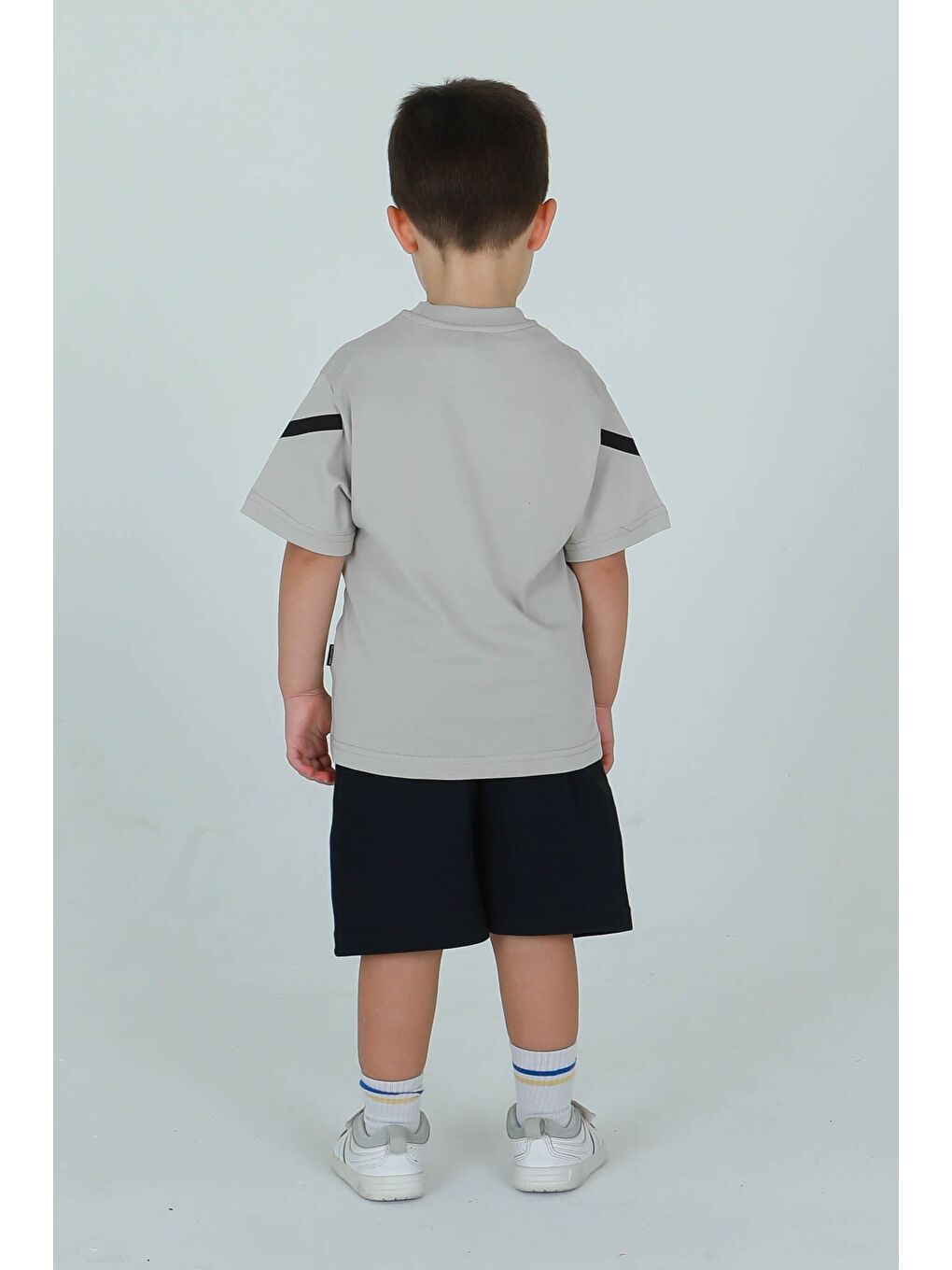 Gri Bisiklet Yaka Çizgi Baskı Detaylı Tişört Ayarlanabilir Bel Lastikli Takım-3