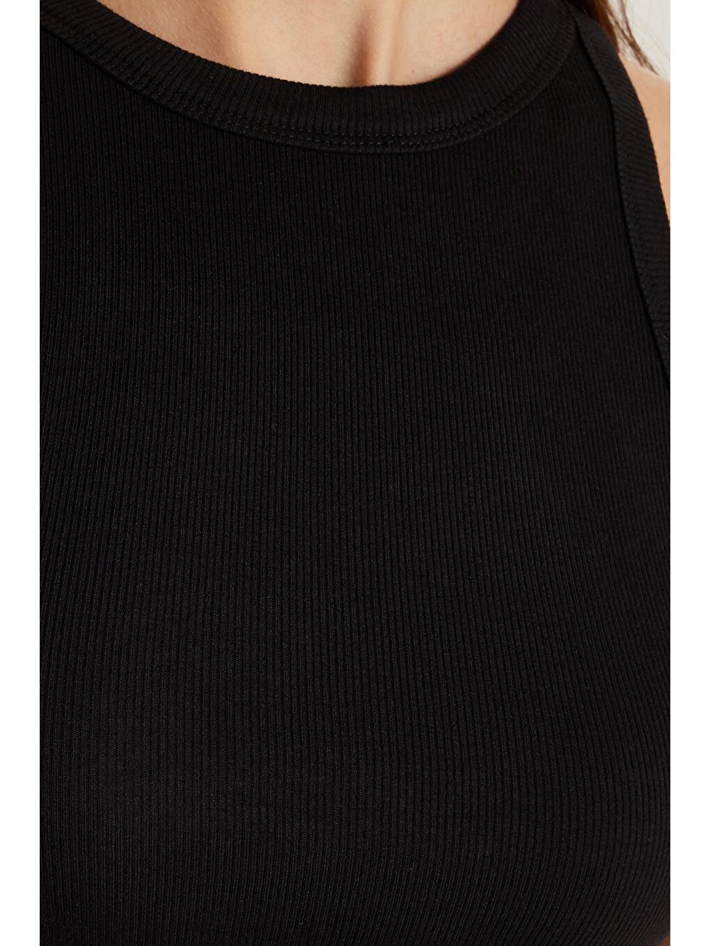 Kadın Slim Fit Halter Yaka Modal Kumaş Siyah Body Atlet-1