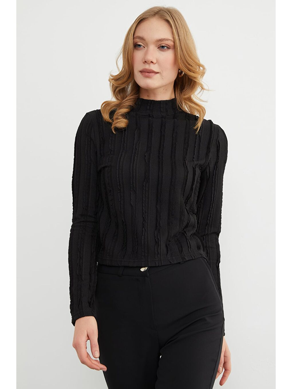 Siyah Krep Kumaş Dik Yaka Bluz-4