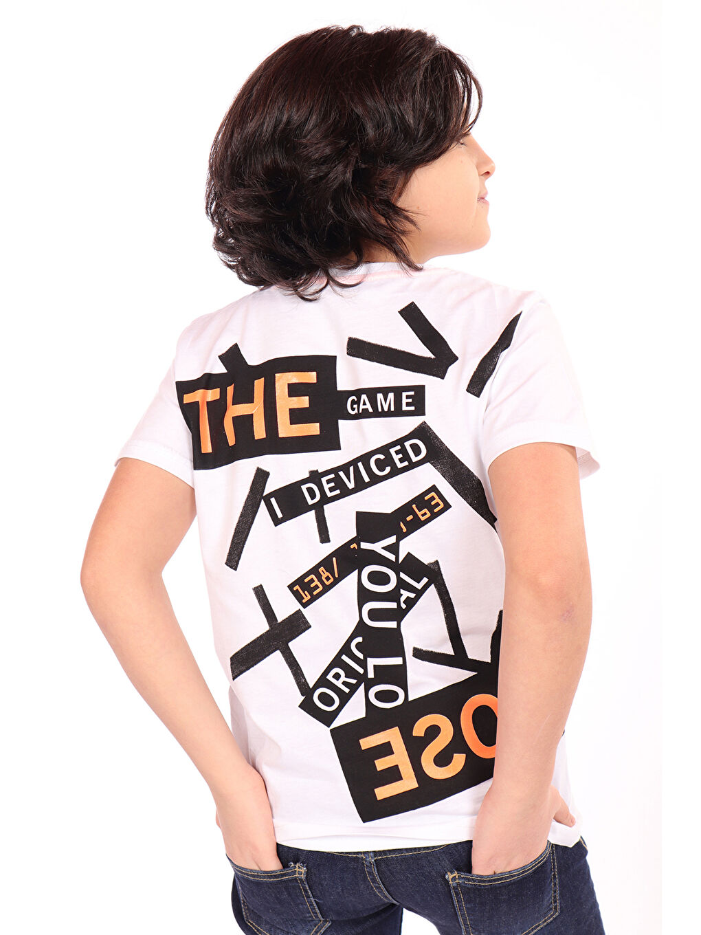 Beyaz Erkek Çocuk Göğsü Arma Detaylı Tişört-1