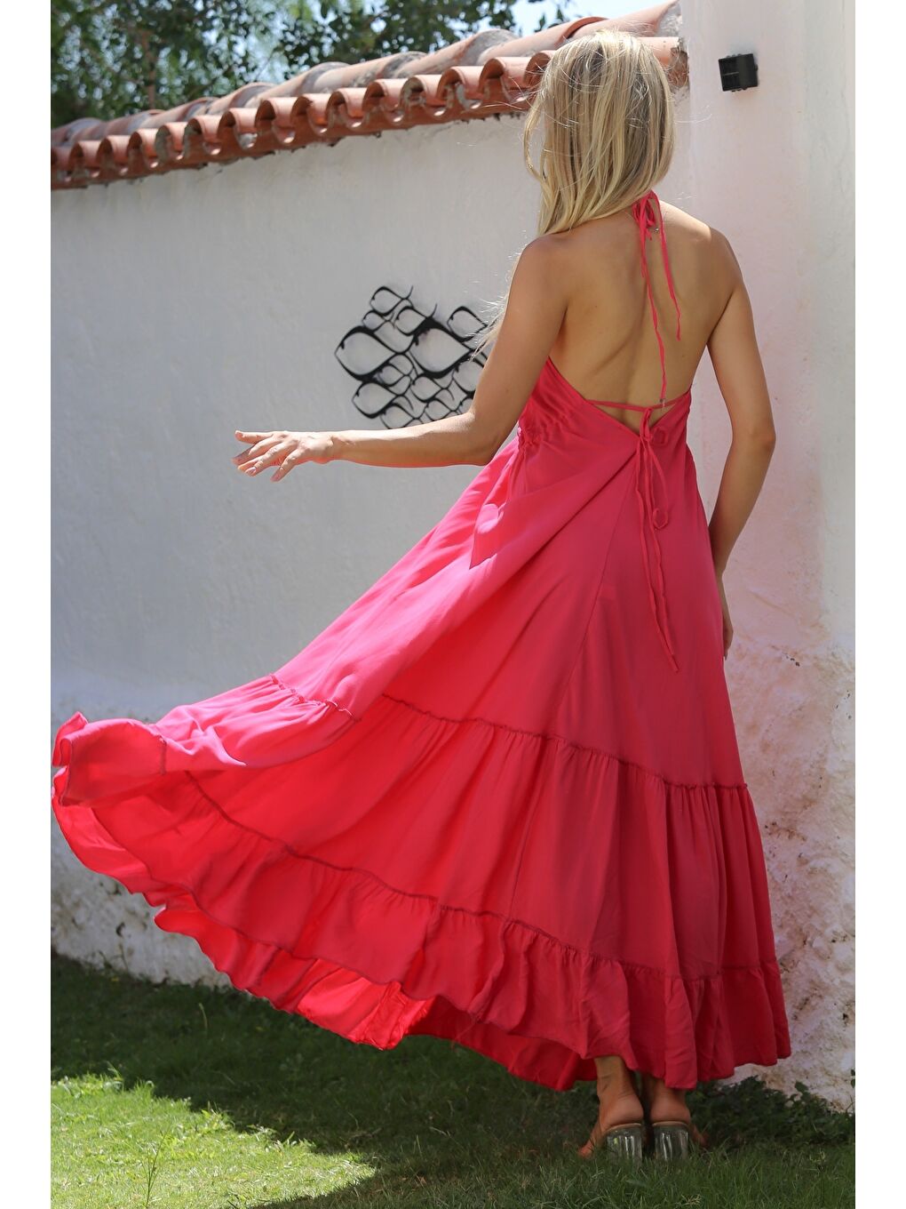 Koyu Pembe V Yaka Askılı Eteği Fırfırlı Dokuma Casual Elbise-1