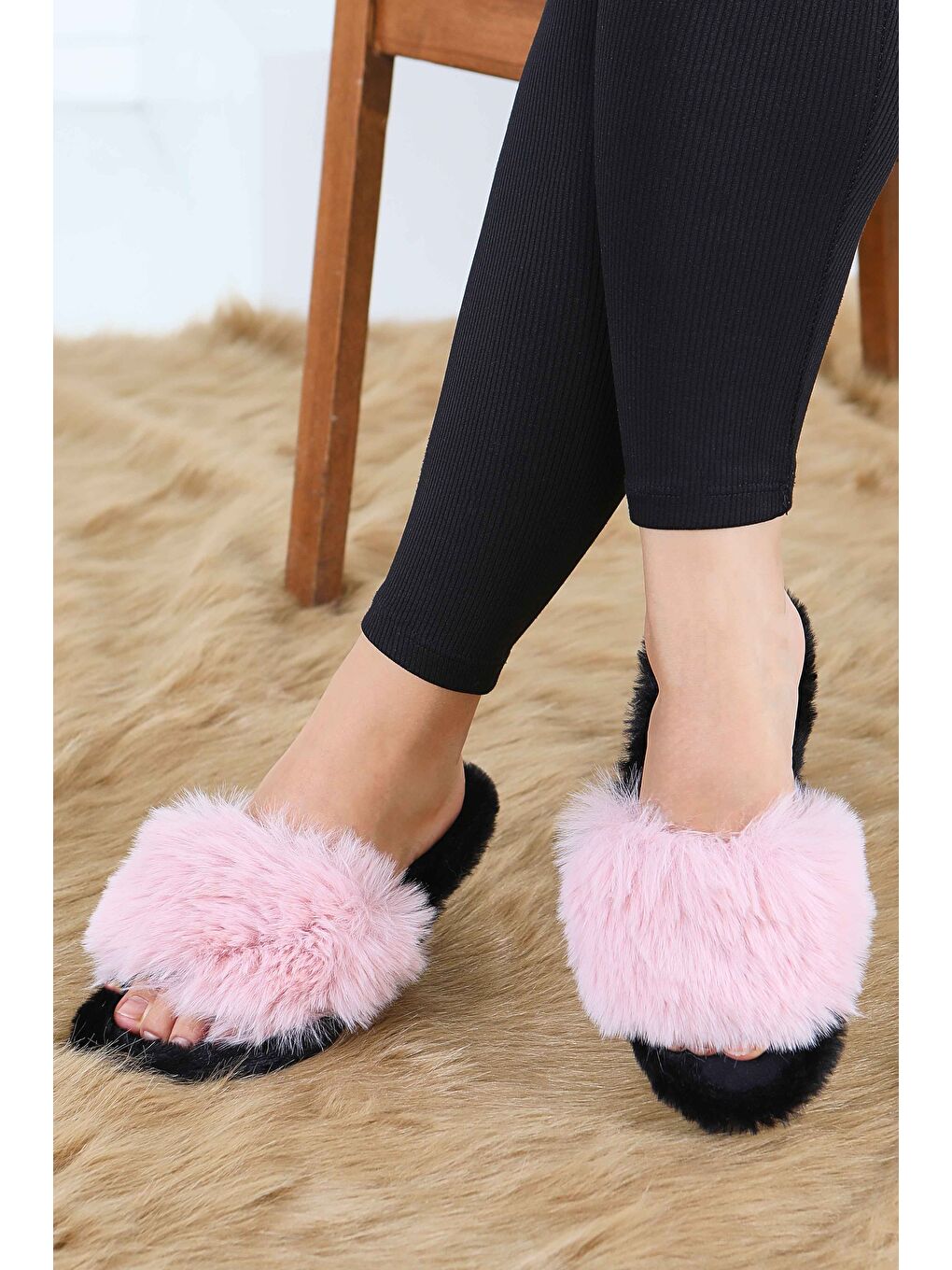 Kadın Pembe Ponponlu Ev Terliği - 27782-PEMBE-2