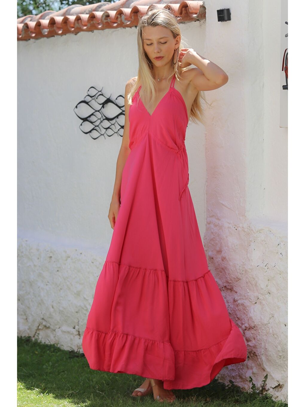 Koyu Pembe V Yaka Askılı Eteği Fırfırlı Dokuma Casual Elbise-3