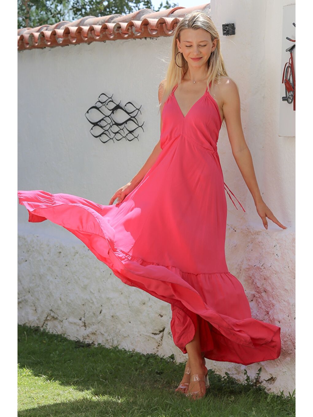 Koyu Pembe V Yaka Askılı Eteği Fırfırlı Dokuma Casual Elbise-5