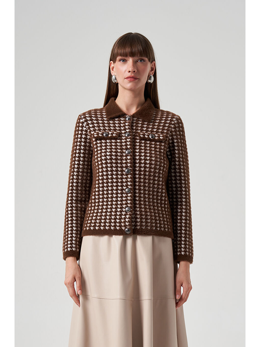 Kahverengi Triko Düğme Detay Kısa Hırka 7007 Kahve-1