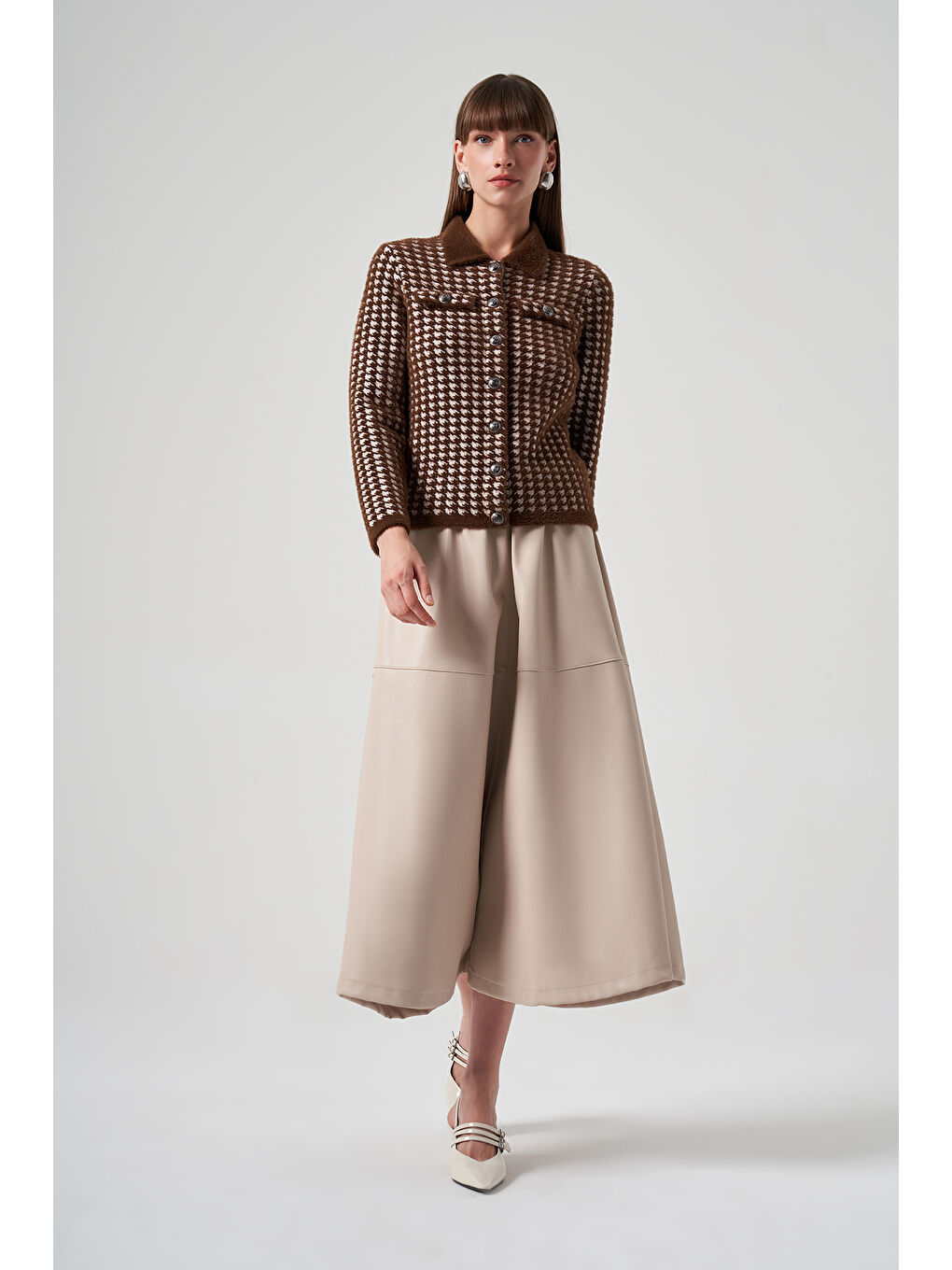 Kahverengi Triko Düğme Detay Kısa Hırka 7007 Kahve-3