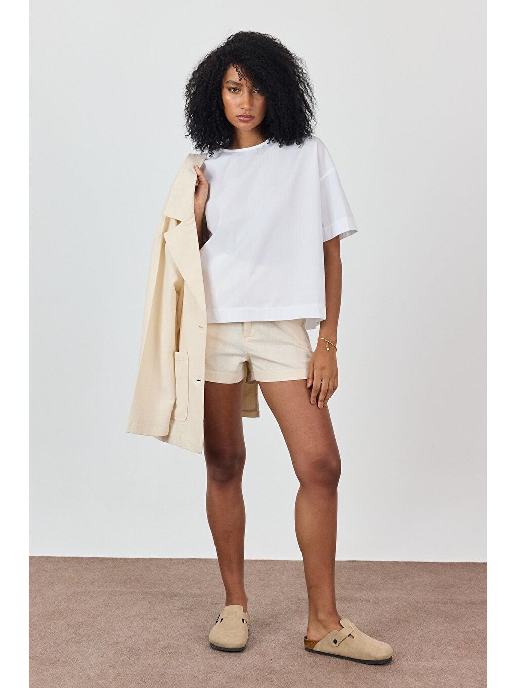 Beyaz %100 Pamuk Sırt Dekolteli Tshirt-3