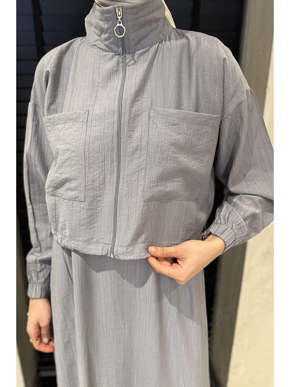 Gri Etek Ucu Fırfırlı Bel Lastikli Hırka Kombinli Tesettür Elbise-5