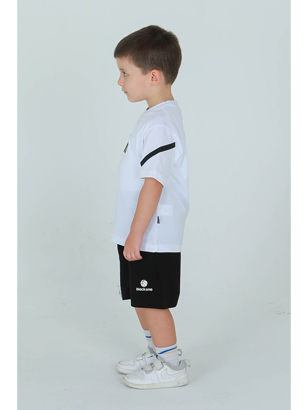 Beyaz Bisiklet Yaka Çizgi Baskı Detaylı Tişört Ayarlanabilir Bel Lastikli Takım-2