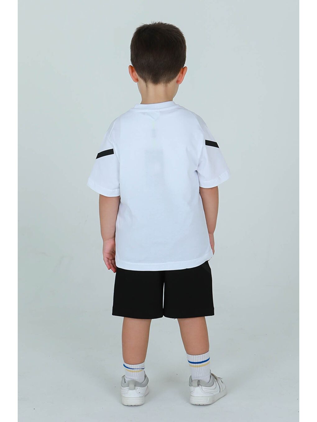 Beyaz Bisiklet Yaka Çizgi Baskı Detaylı Tişört Ayarlanabilir Bel Lastikli Takım-4