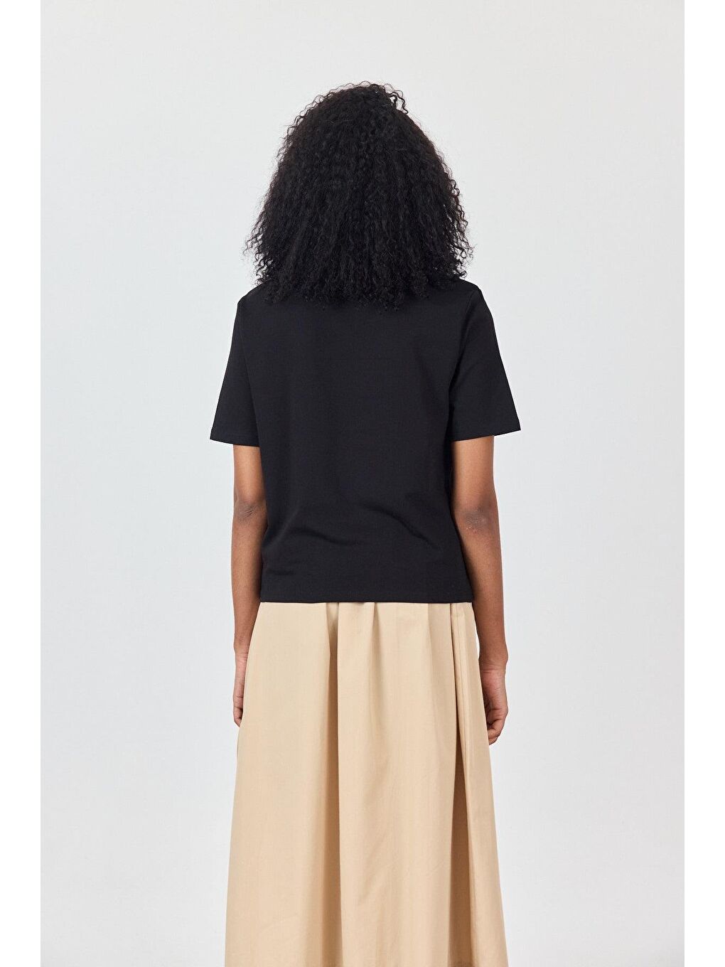 Siyah Vatkalı T-Shirt-4