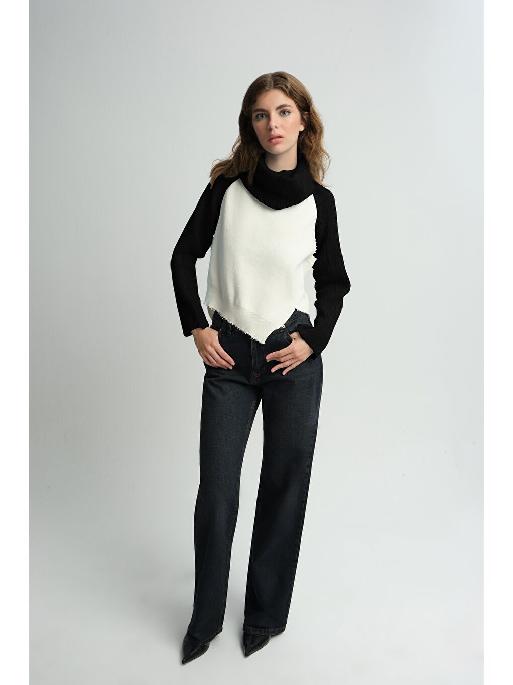 Siyah Triko Boyunluklu Bolero Takım-2