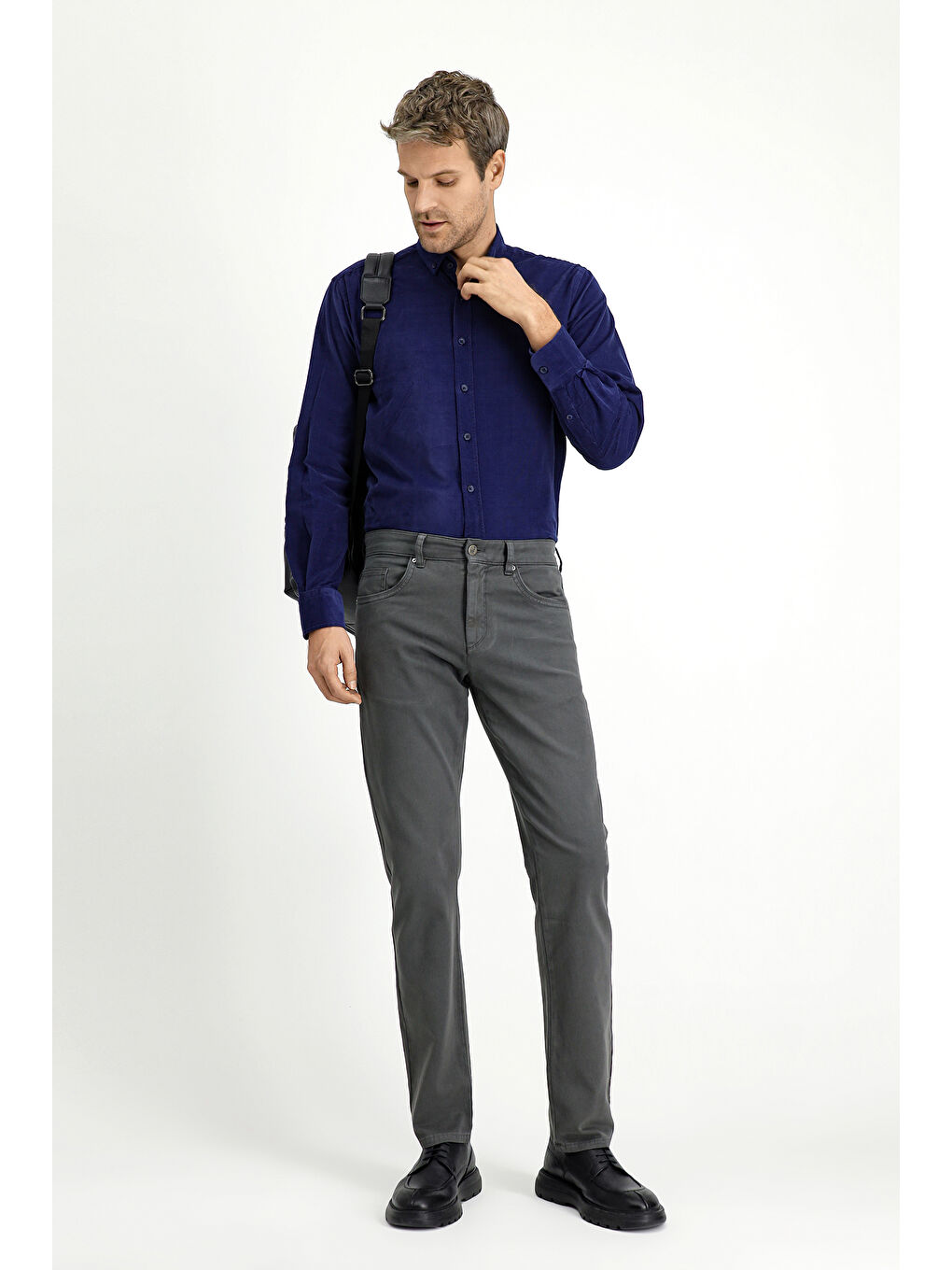 Lacivert Uzun Kol Regular Fit Spor Düğmeli Yaka Pamuk Kadife Gömlek