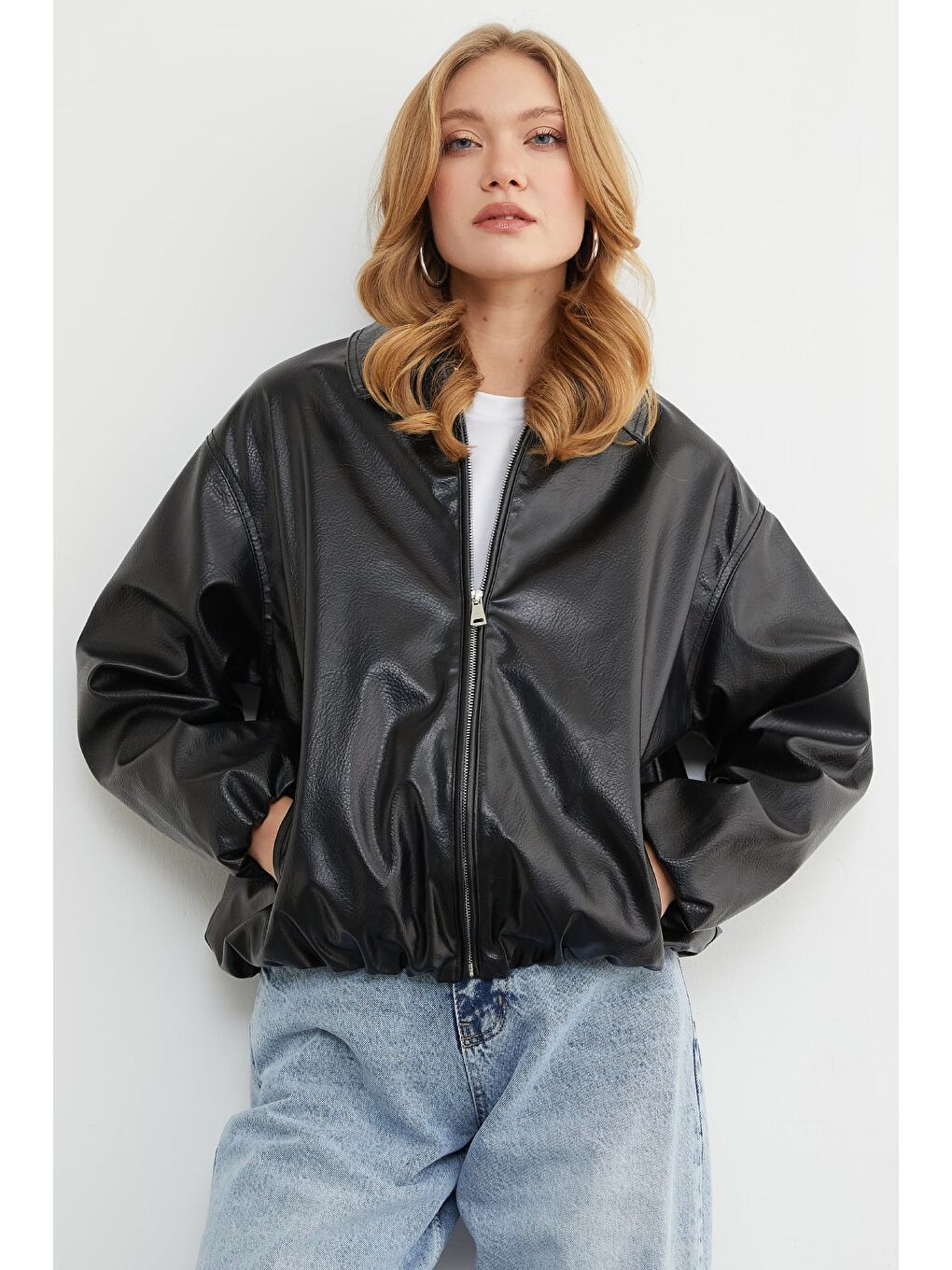 Siyah Fermuarlı Cepli Polo Yaka Bomber Suni Deri Ceket-2