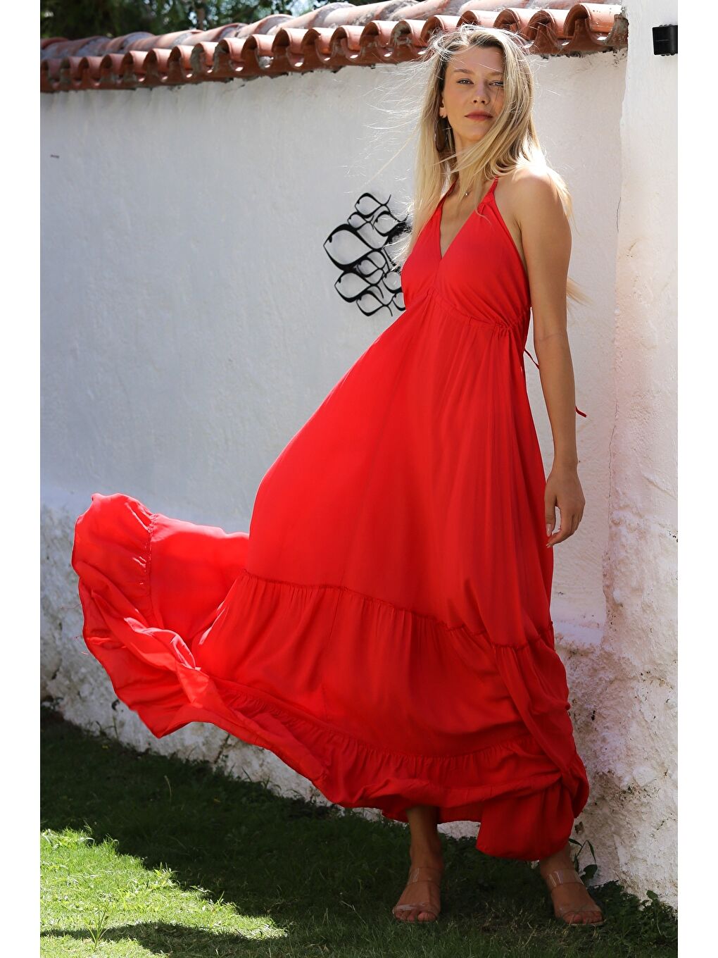 Kırmızı V Yaka Askılı Eteği Fırfırlı Dokuma Casual Elbise-2