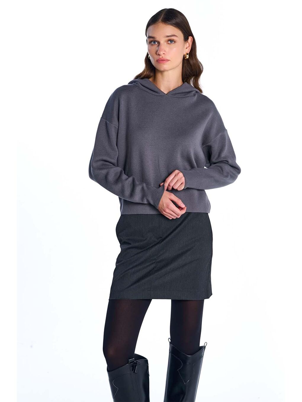 Koyu Gri Kapüşonlu Triko Sweatshirt