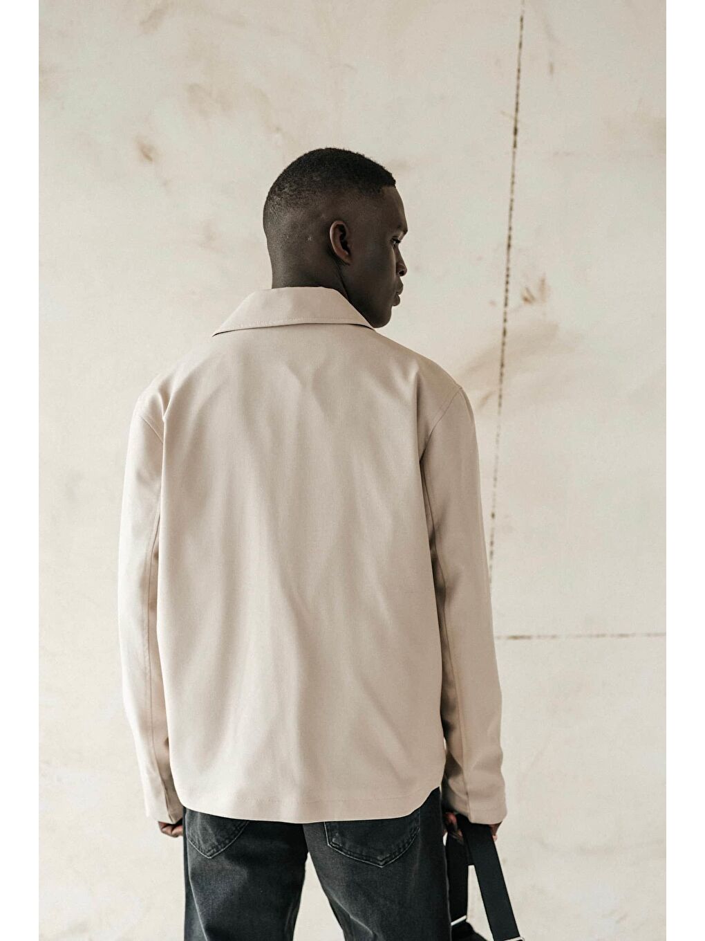 Erkek Relaxed Fit Fermuarlı İnce Yağlı Görünümlü Ceket Bej-4
