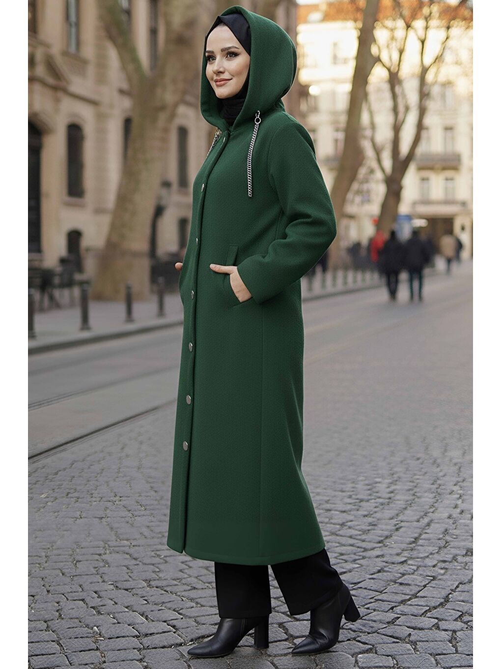 Yeşil Düğmeli Zincir Detaylı Kaşe Kaban Zumrut - 28040-ZUMRUT-1