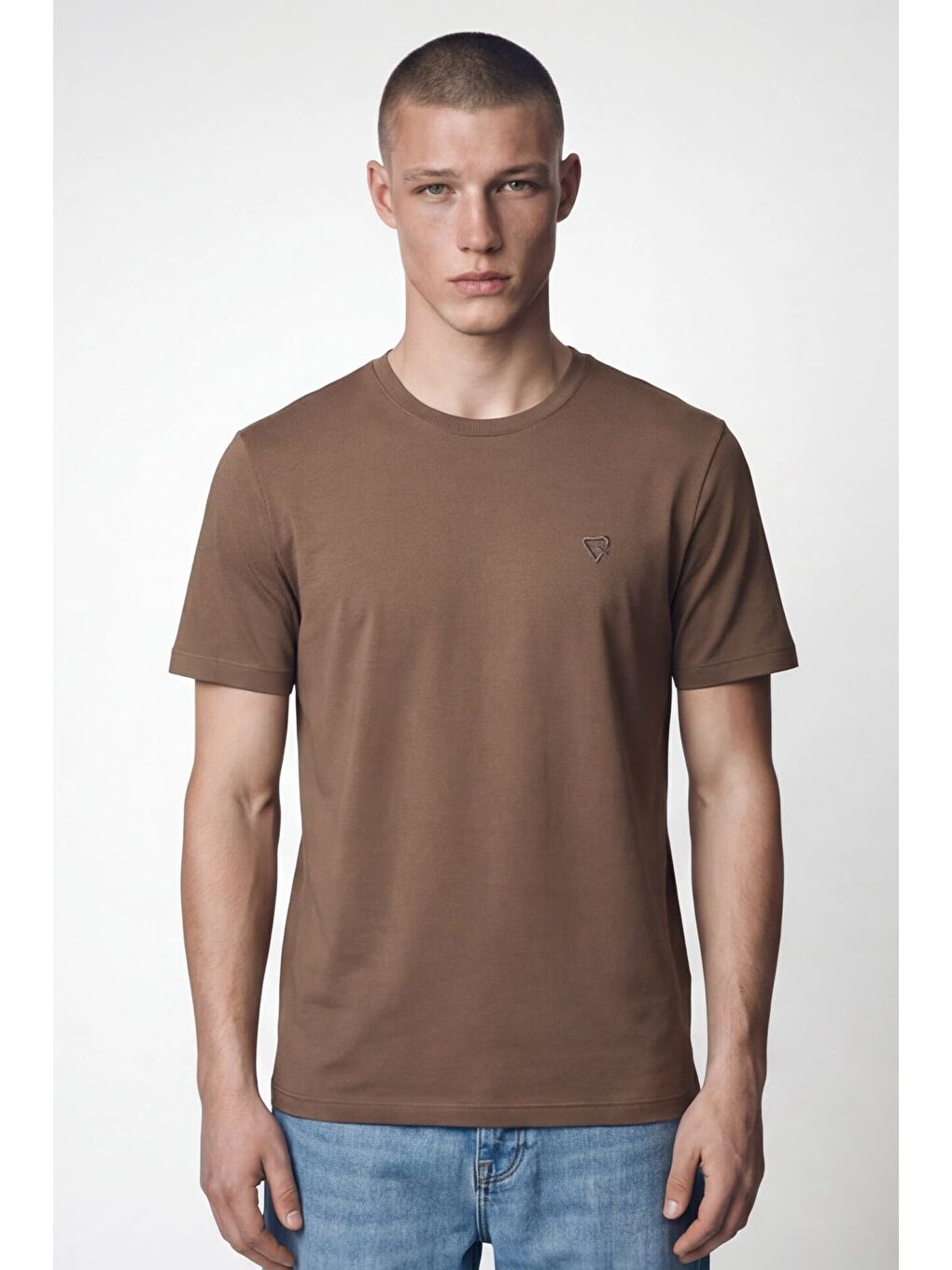 Kahverengi Giotelli Erkek Kahve Dar Kesim Slim Fit %100 Pamuk Bisiklet Yaka Tişört