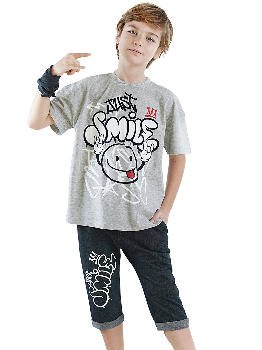 Gri Just Smile Erkek Çocuk Tişört Kapri Şort Takım