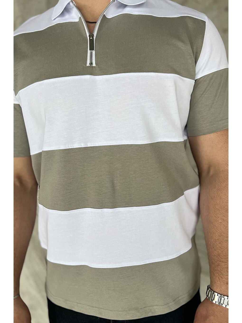 Beyaz Polo Yaka Yarım Fermuarlı Erkek Tişört-3