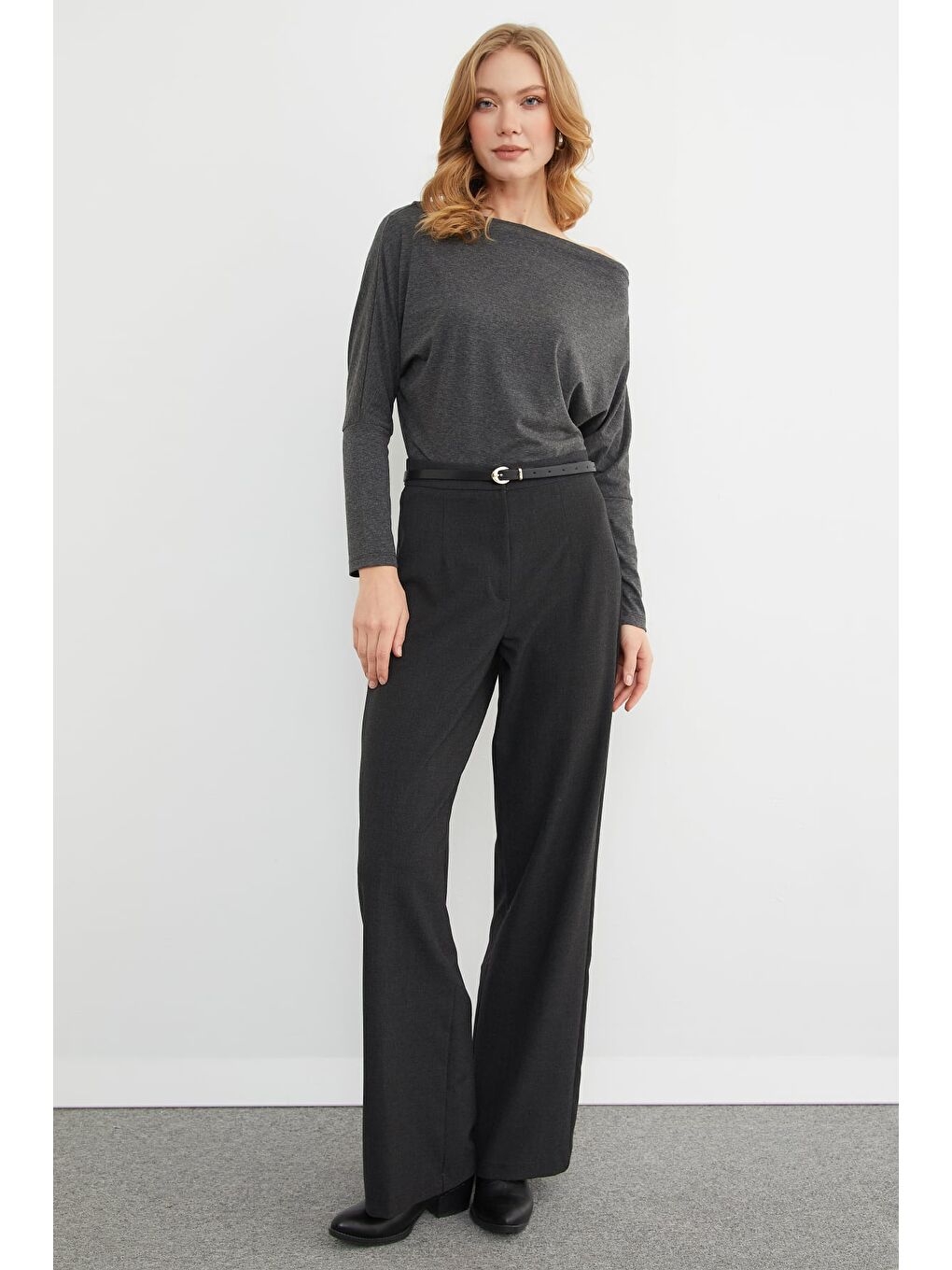 Antrasit Basic Kayık Yaka Yarasa Kol Bluz-1