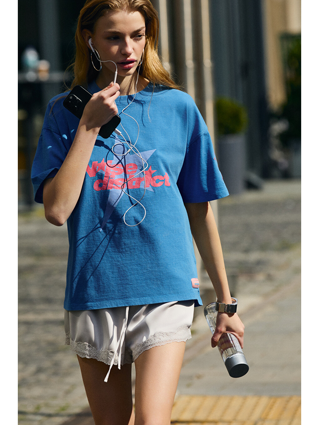Marılenne Kadın Yumuşak Kumaşlı %100 Pamuk Baskı Detaylı Mavi T-shirt-1