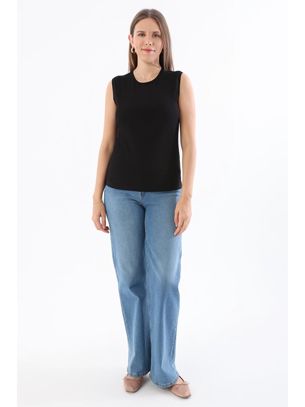 Siyah Pamuklu Kolsuz Tişört-1