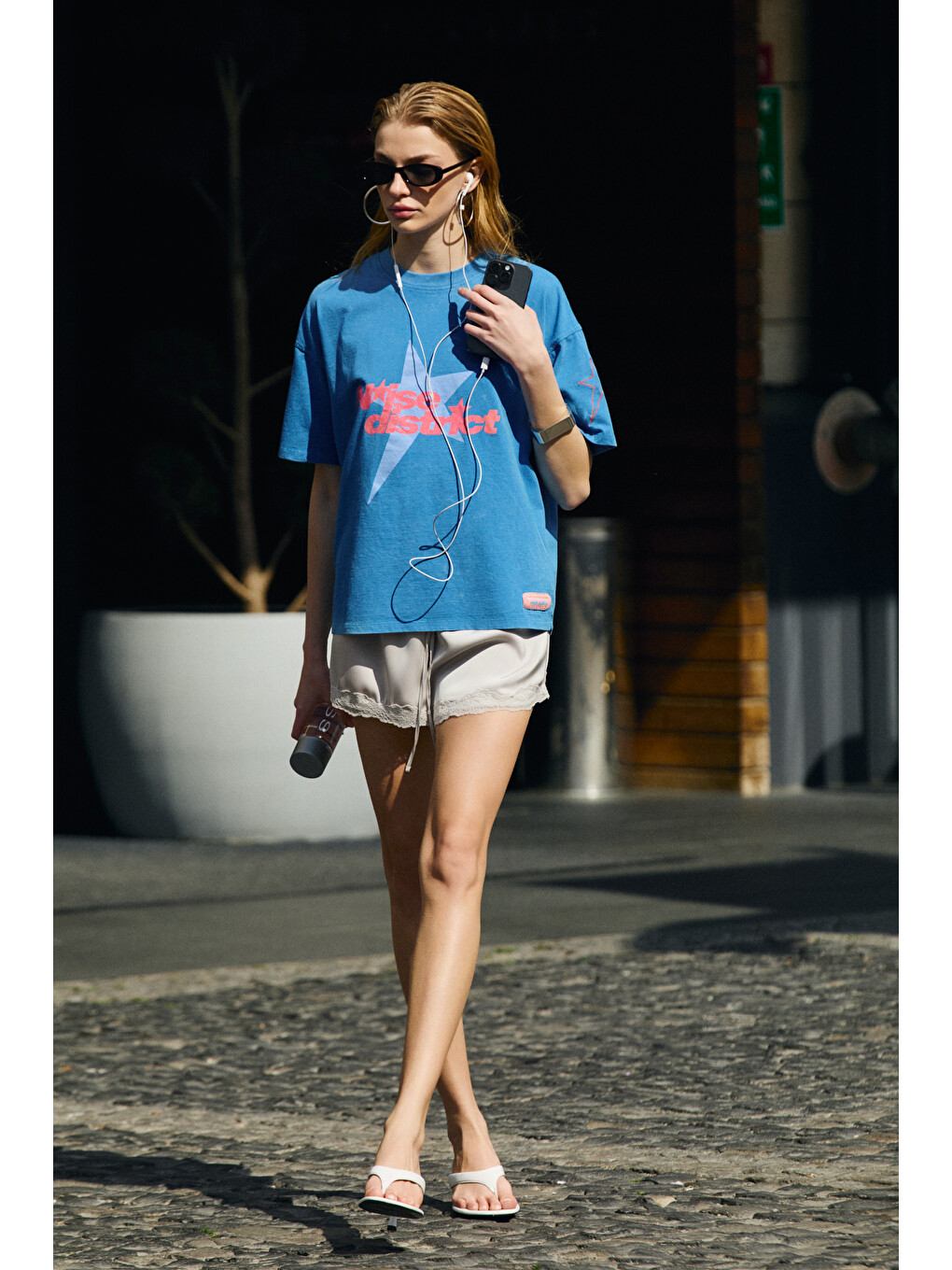 Marılenne Kadın Yumuşak Kumaşlı %100 Pamuk Baskı Detaylı Mavi T-shirt-2