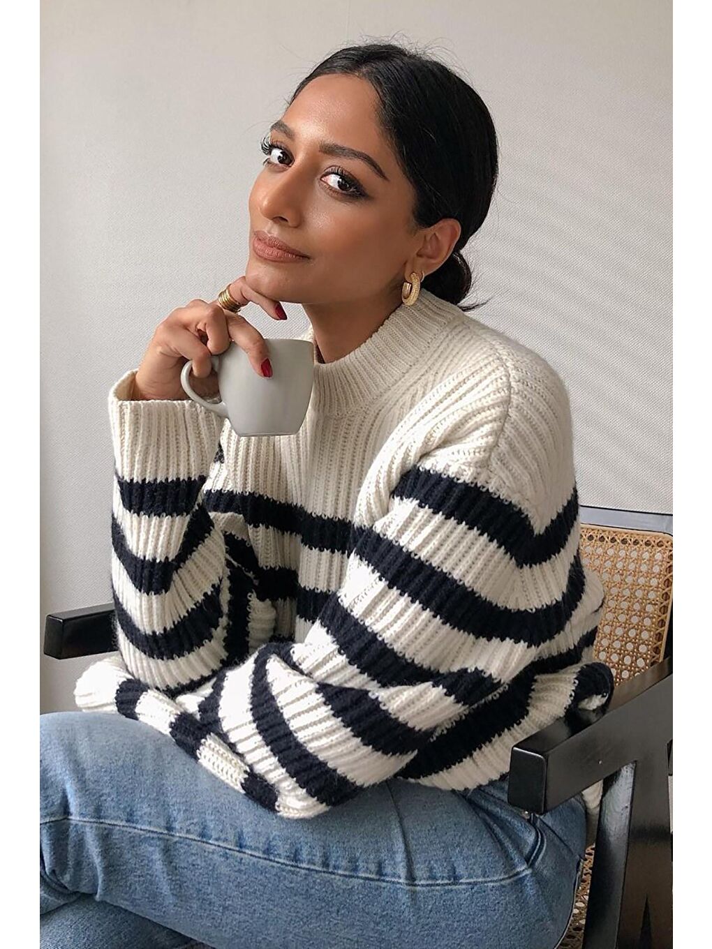 Beyaz Çizgili Kazak MG1298