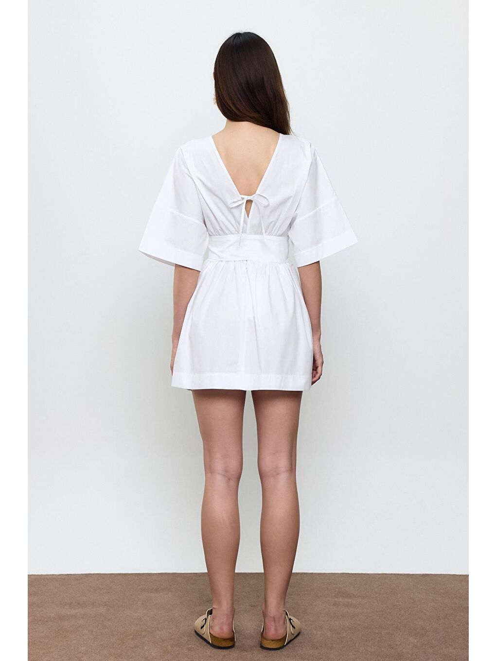 Beyaz %100 Pamuk Beli Kemerli Mini Elbise-3