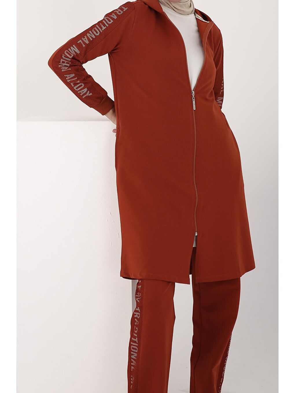 Kahverengi Kiremit Baskılı Fileli Eşofman Takımı