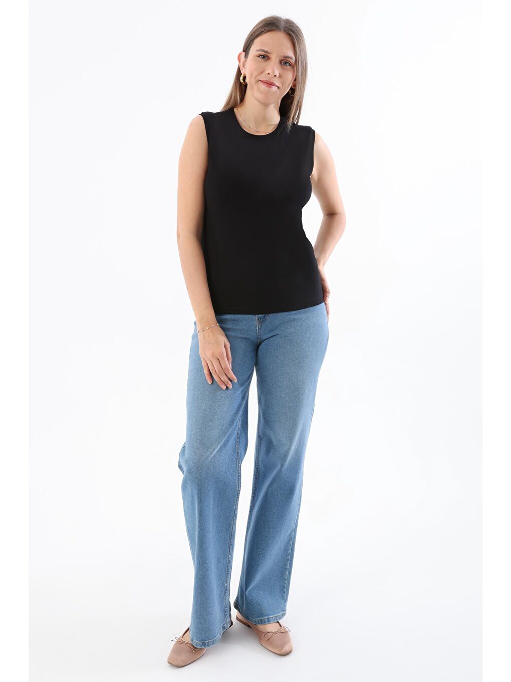 Siyah Pamuklu Kolsuz Tişört-3