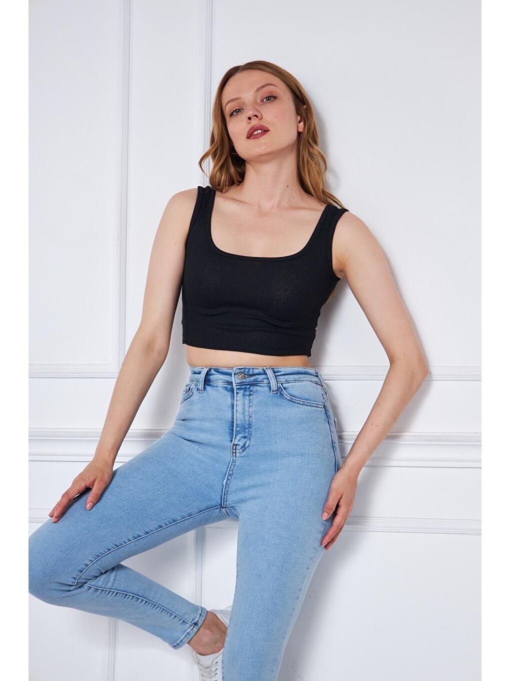 Siyah Kadın Askılı Crop Top Bluz
