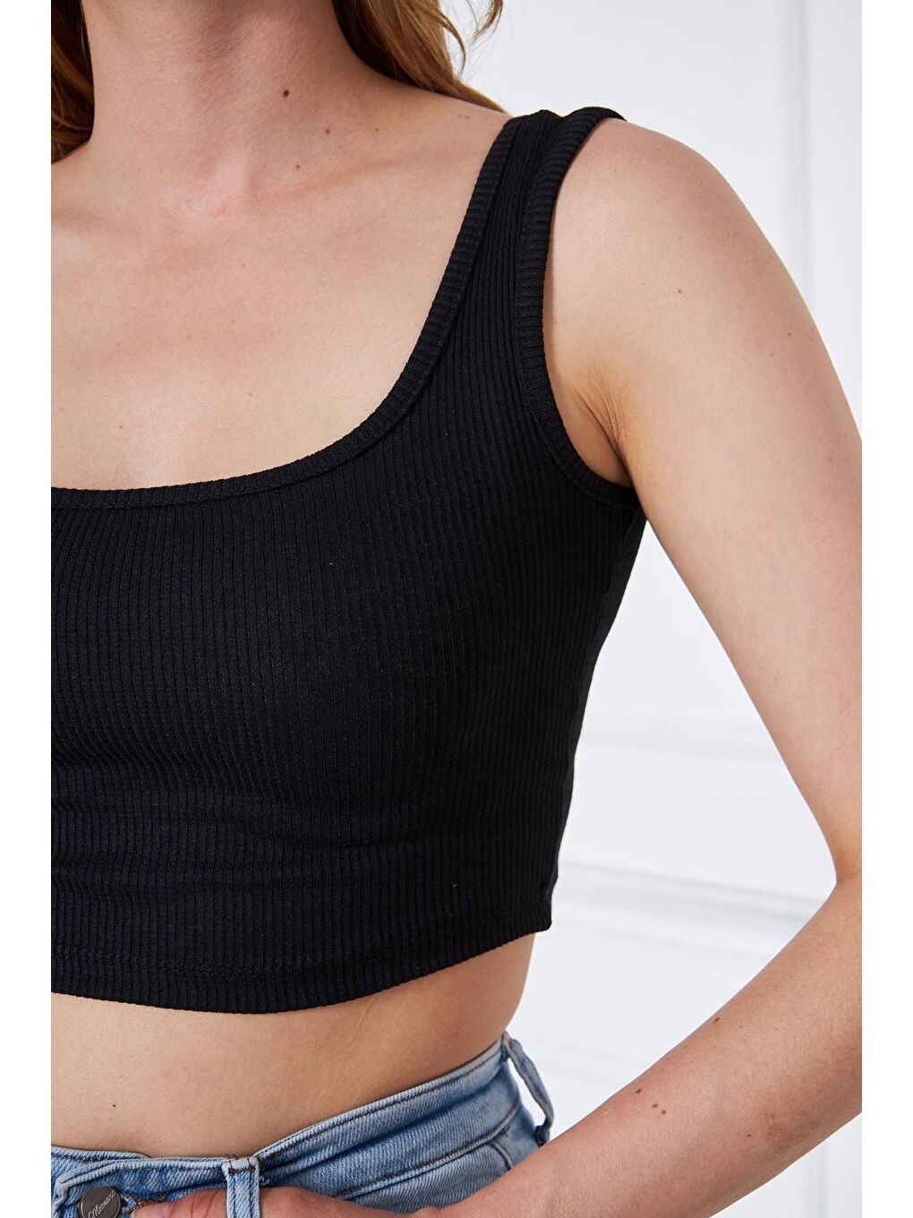 Siyah Kadın Askılı Crop Top Bluz-1