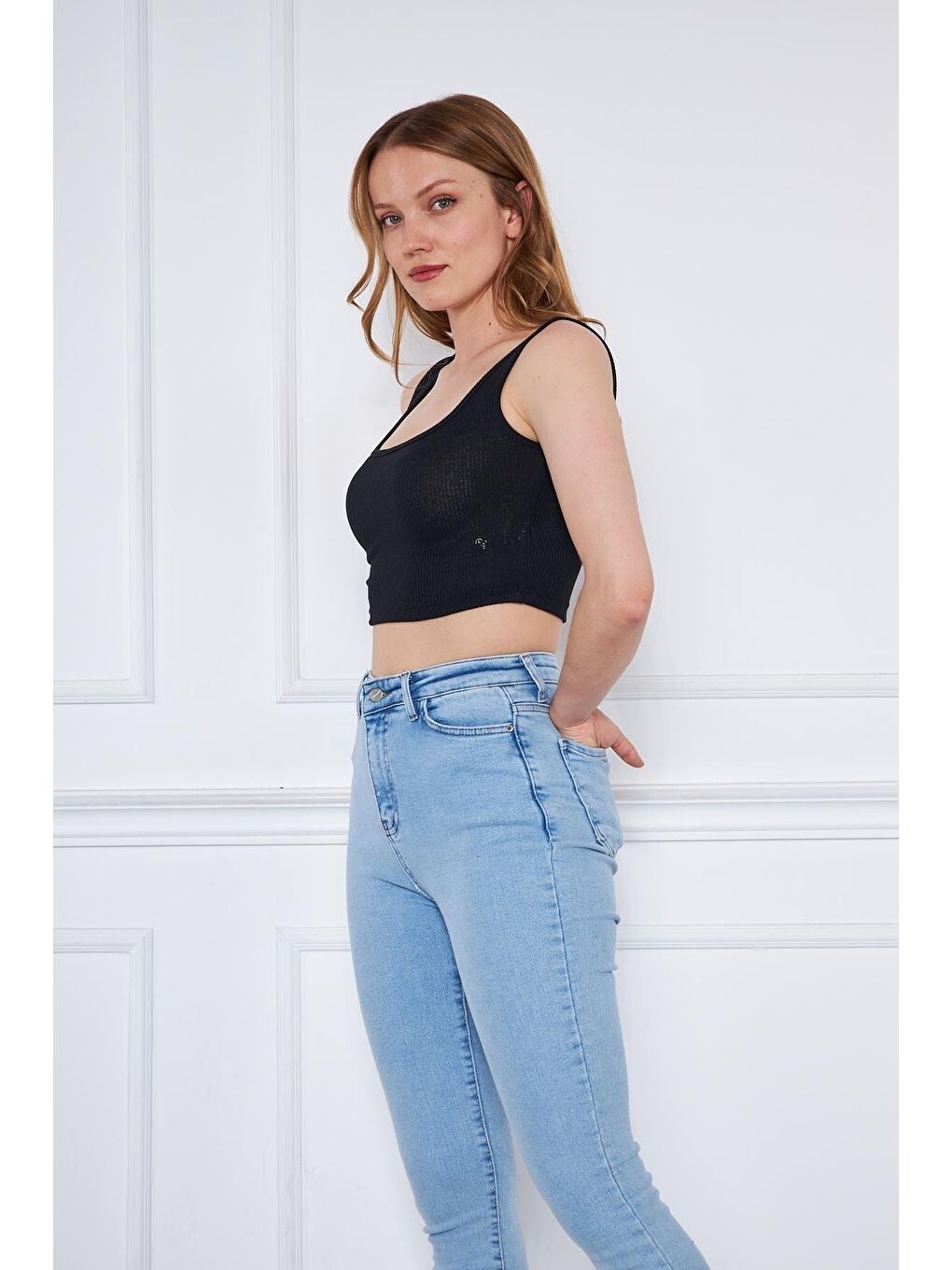 Siyah Kadın Askılı Crop Top Bluz-2