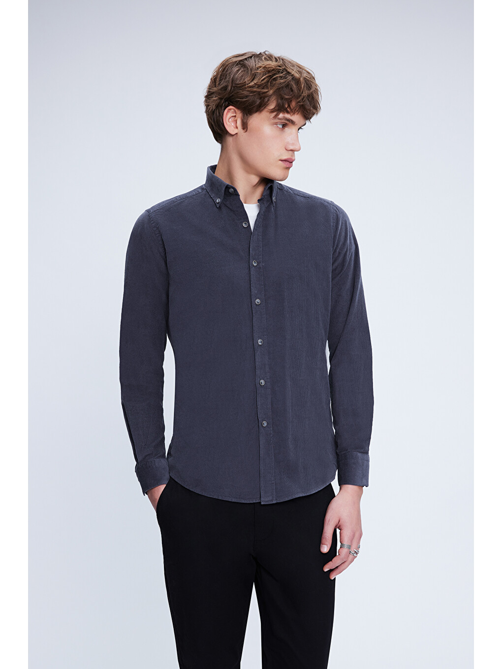 Gri Slim Fit 100% Pamuklu Düğmeli Yaka Uzun Kollu Klasik Gömlek